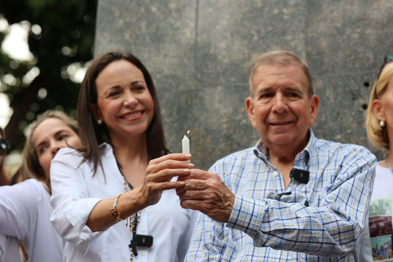 Corina Machado exige posesión inmediata de Edmundo González