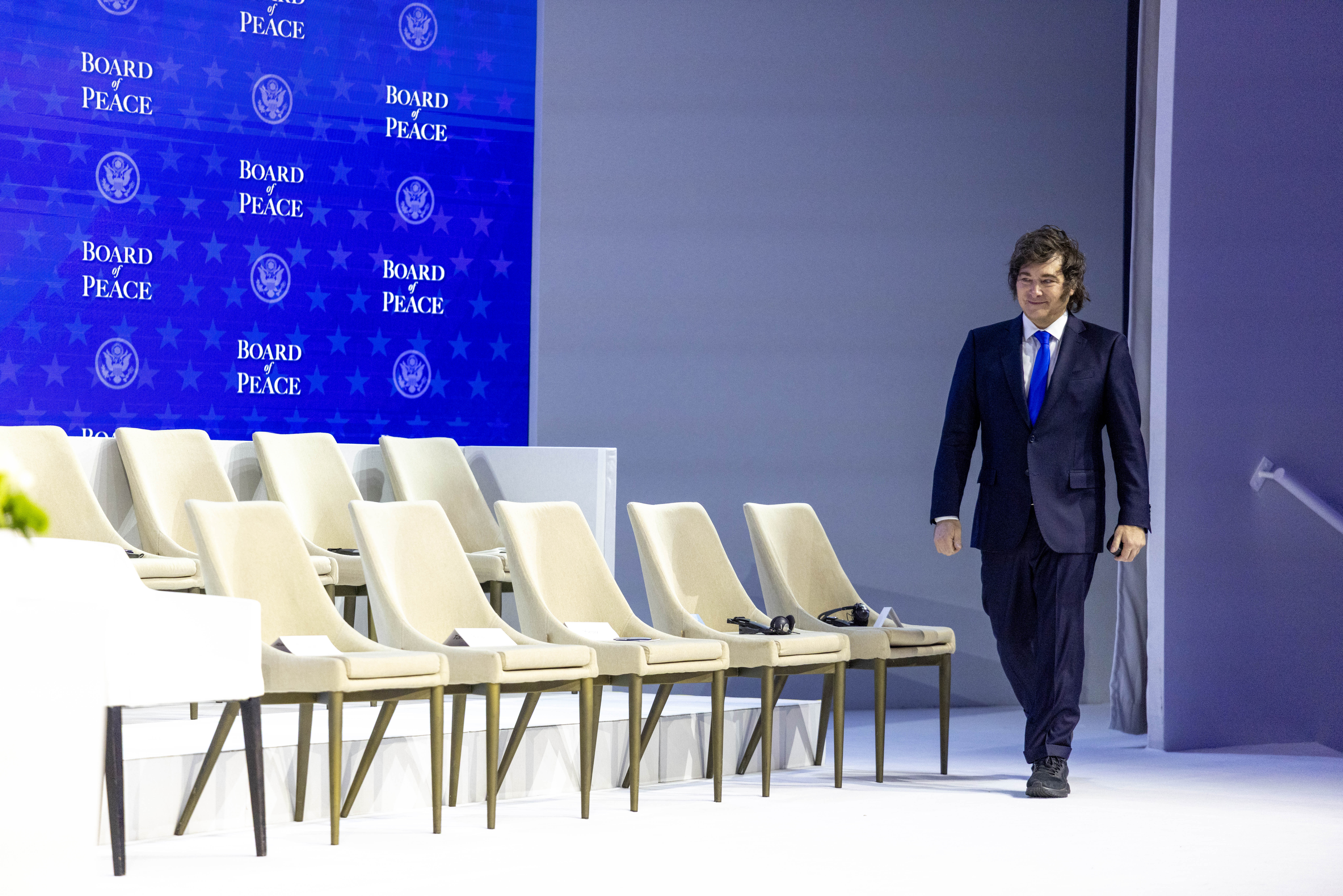 Milei acusa al socialismo de destruir América y aplaude a Trump