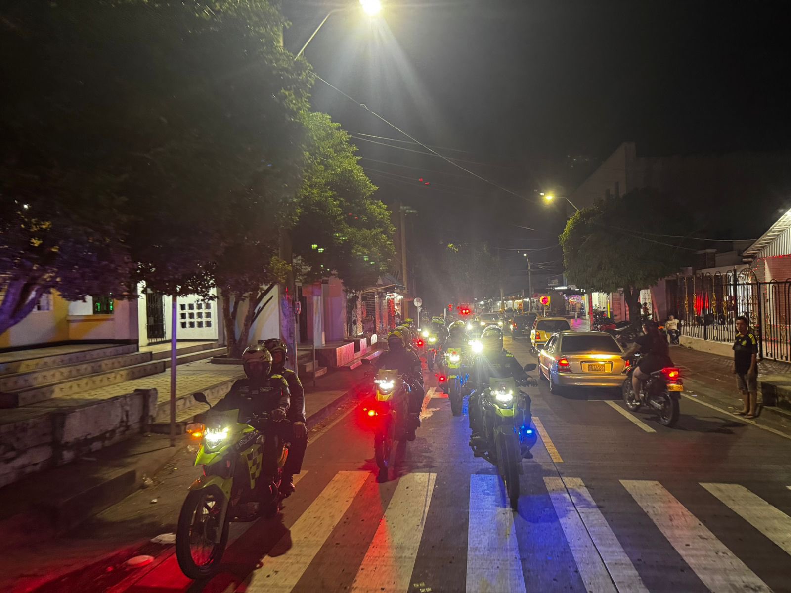 Char prende las alarmas por traslado de cabecillas a Barranquilla y Petro responde en medio de crecientes tensiones políticas