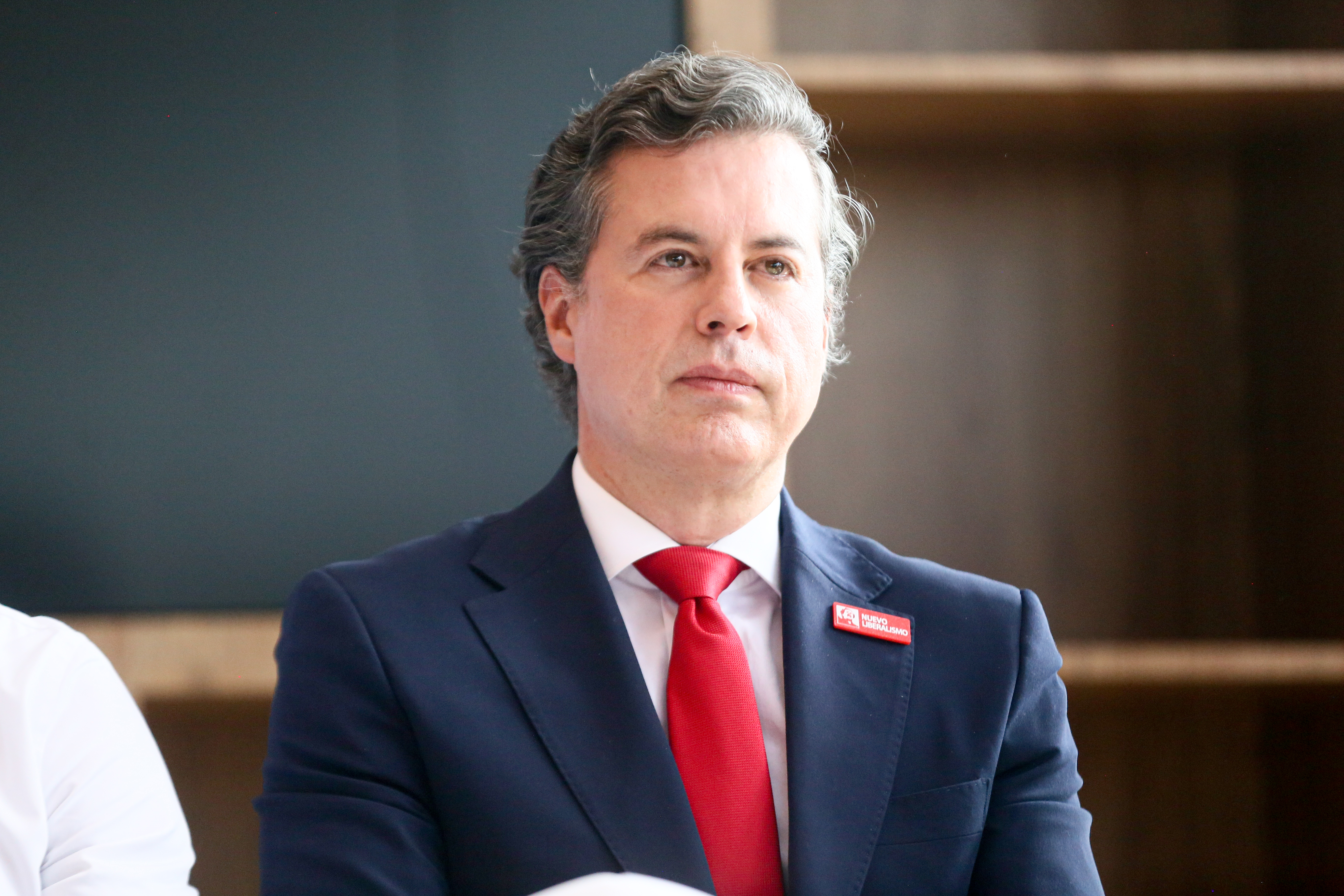 Galán propone un gobierno de estabilidad, anticorrupción y reactivación económica