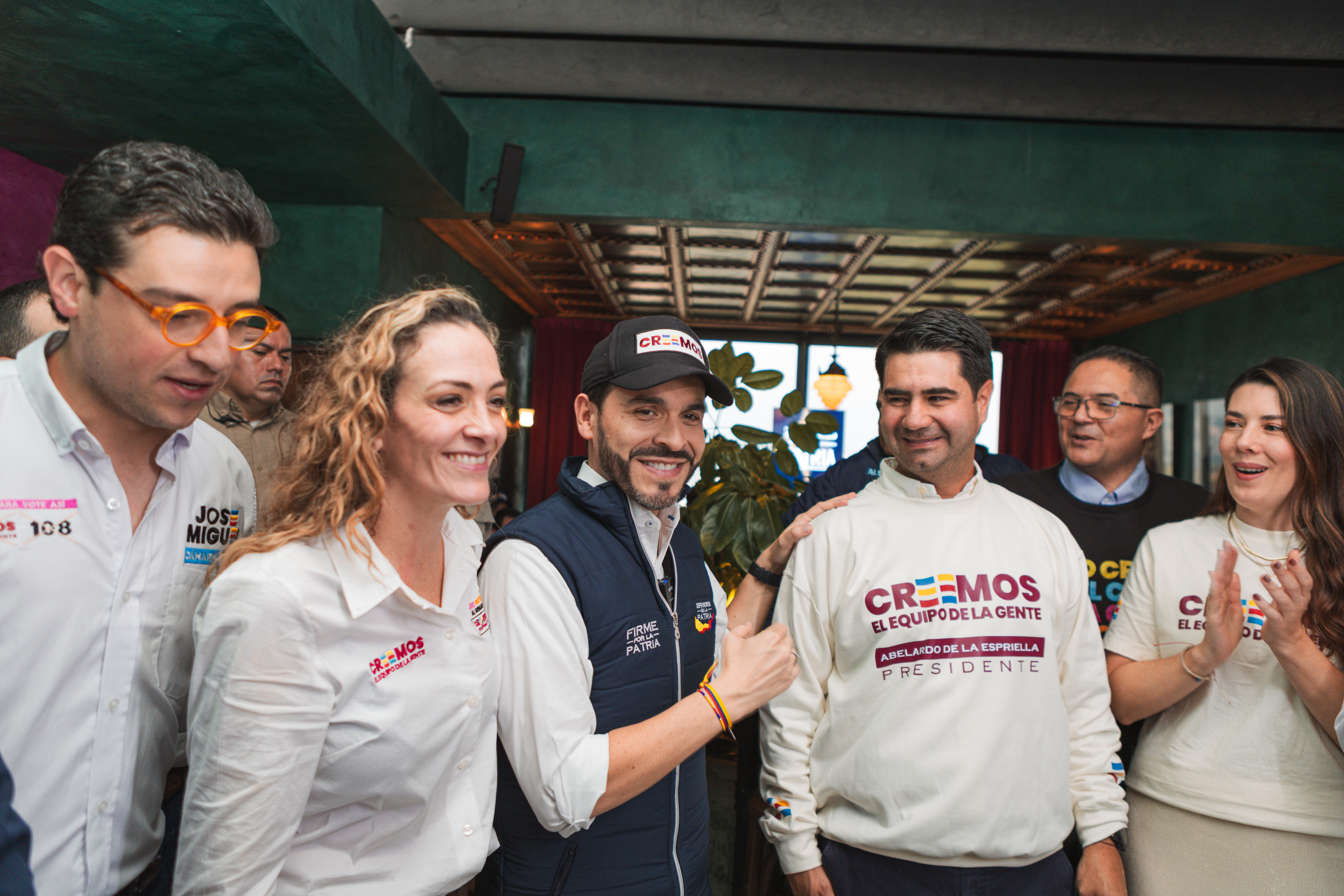 De la Espriella mueve Antioquia y mira al Caribe político
